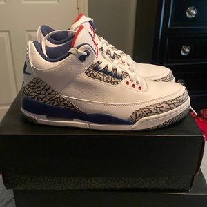 Jordan Retro 3 True Blue’s. Mens 10.